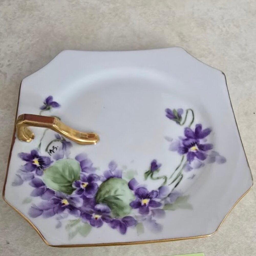 Nappy Dish with Violets and Gold Leaf